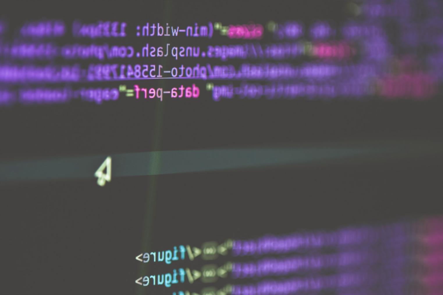 Ambiente di lavoro del team Irvinek specializzato nell'ottimizzazione delle prestazioni delle applicazioni mobile
